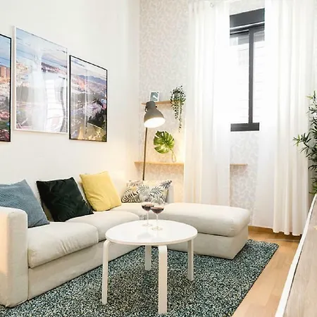 Family Patio&swimming Pool In Center Appartement *