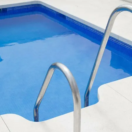 Family Patio&swimming Pool In Center *